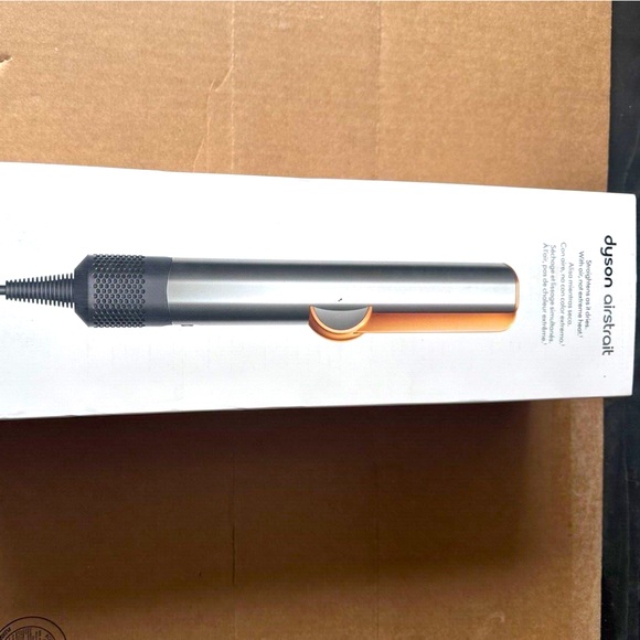 Dyson BRAND NEW IN BOX
Airstrait Straightener - Picture 1 of 7
